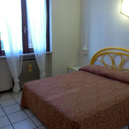 2 * Sirmione